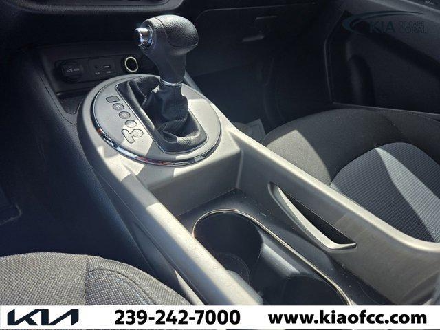 Photo of 2016 Clear White Kia Sportage