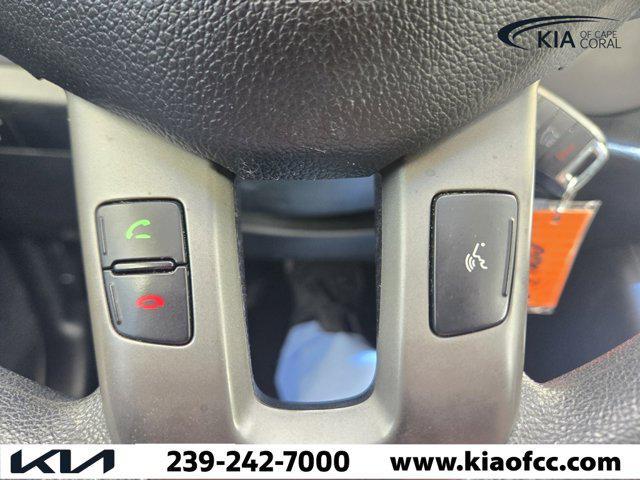 Photo of 2016 Clear White Kia Sportage