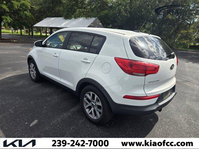 Photo of 2016 Clear White Kia Sportage