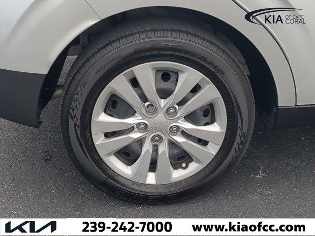Photo of 2021 Sparkling Silver Kia Soul