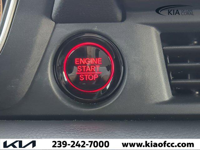 Photo of 2023 Obsidian Blue Pearl Honda Pilot