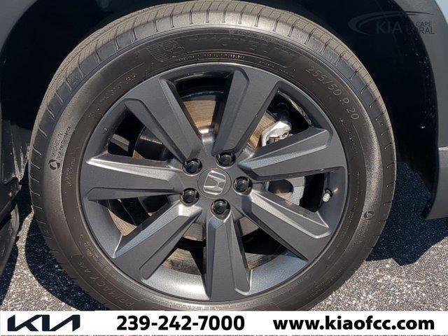 Photo of 2023 Obsidian Blue Pearl Honda Pilot