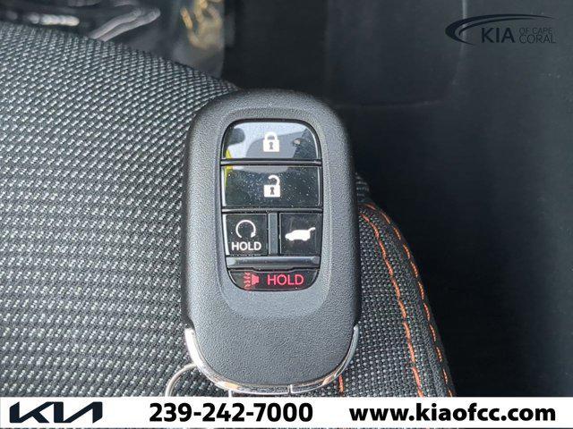 Photo of 2023 Obsidian Blue Pearl Honda Pilot
