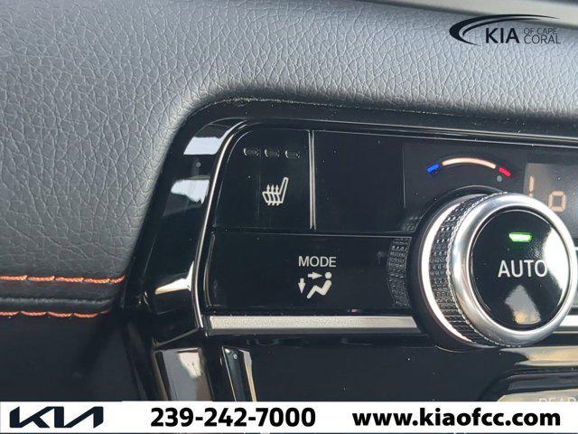Photo of 2023 Obsidian Blue Pearl Honda Pilot