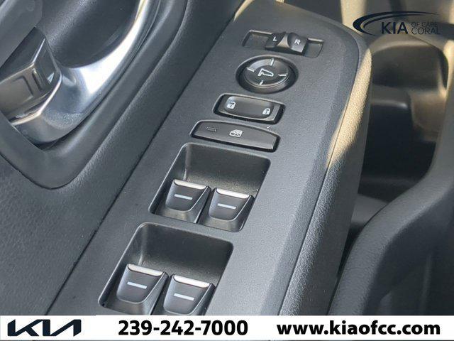 Photo of 2023 Obsidian Blue Pearl Honda Pilot