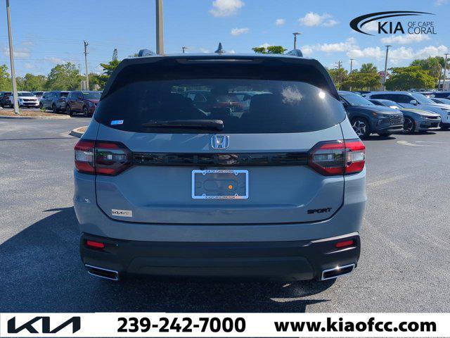 Photo of 2023 Obsidian Blue Pearl Honda Pilot