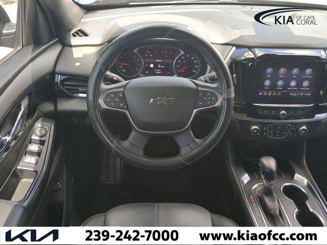 Photo of 2022 Mosaic Black Metallic Chevrolet Traverse