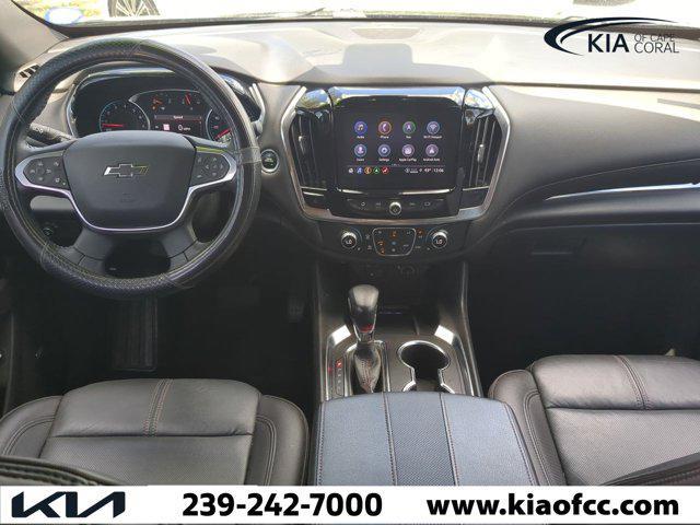 Photo of 2022 Mosaic Black Metallic Chevrolet Traverse