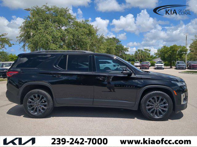 Photo of 2022 Mosaic Black Metallic Chevrolet Traverse