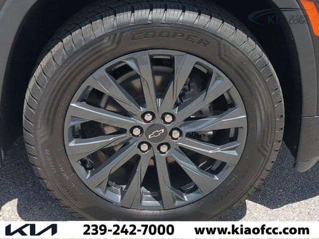 Photo of 2022 Mosaic Black Metallic Chevrolet Traverse
