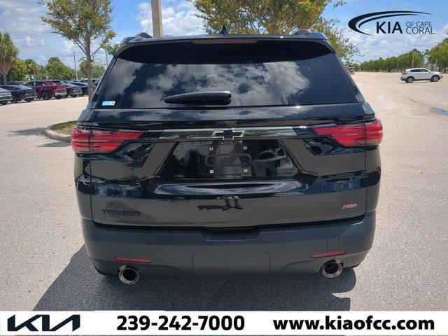 Photo of 2022 Mosaic Black Metallic Chevrolet Traverse