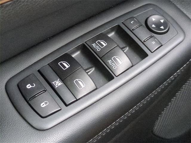 Photo of 2020 Slate Blue Pearlcoat Jeep Grand Cherokee