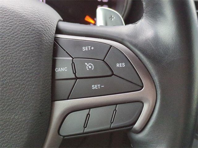 Photo of 2020 Slate Blue Pearlcoat Jeep Grand Cherokee
