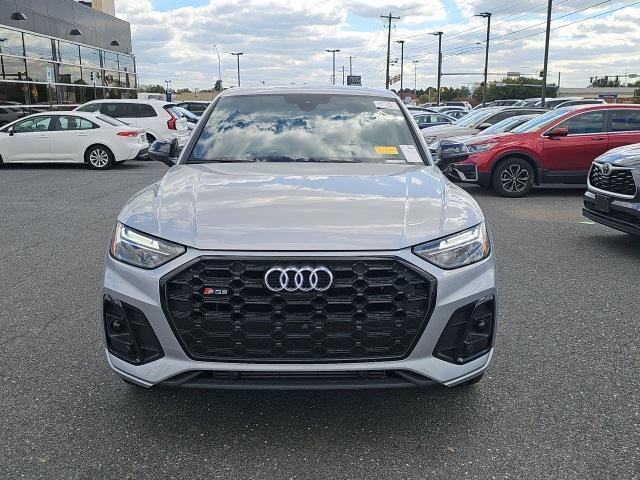 Photo of 2024 Silver Metallic Audi SQ5