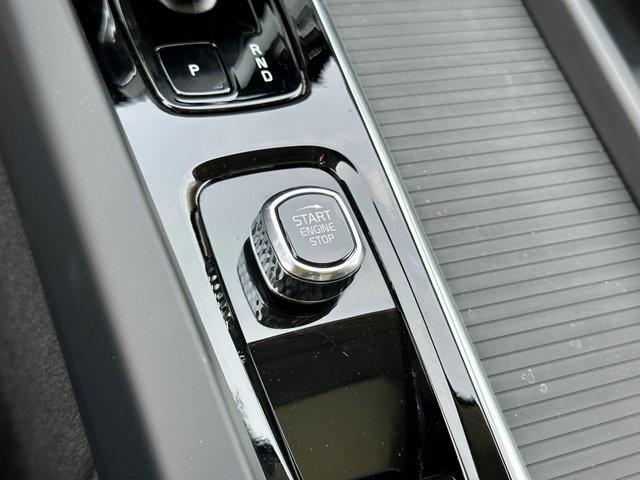 Photo of 2025 Denim Blue Metallic Volvo XC60 Plug-In Hybrid