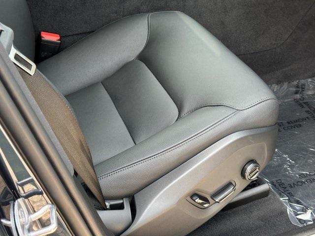 Photo of 2025 Denim Blue Metallic Volvo XC60 Plug-In Hybrid