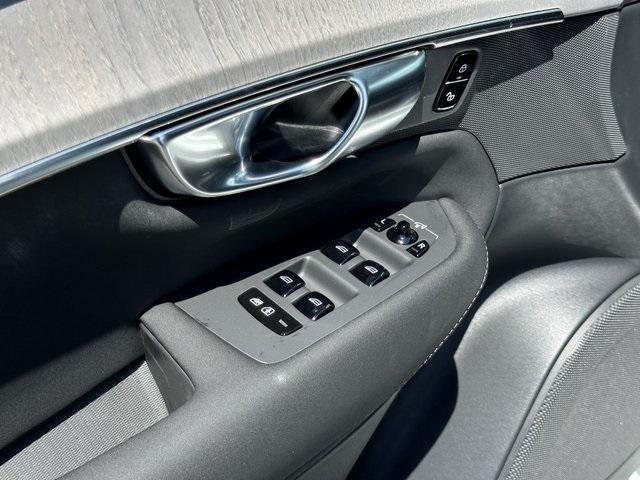 Photo of 2025 Crystal White Pearl Volvo XC90 Plug-In Hybrid