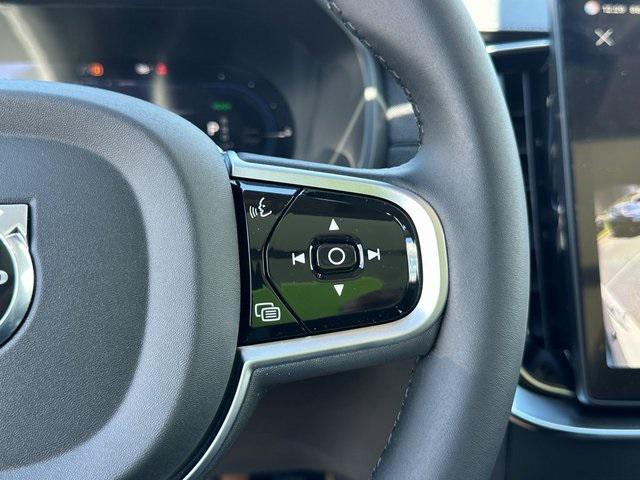 Photo of 2025 Crystal White Pearl Volvo XC90 Plug-In Hybrid