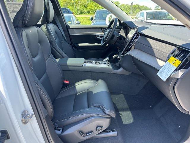 Photo of 2025 Crystal White Pearl Volvo XC90 Plug-In Hybrid
