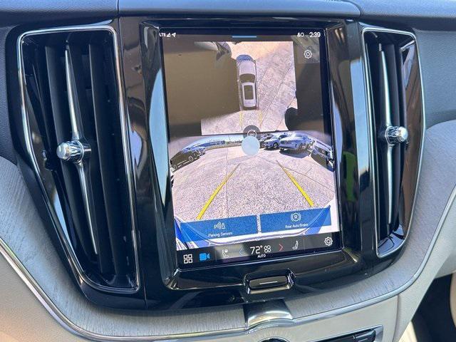 Photo of 2025 Crystal White Metallic Volvo XC60 Plug-In Hybrid