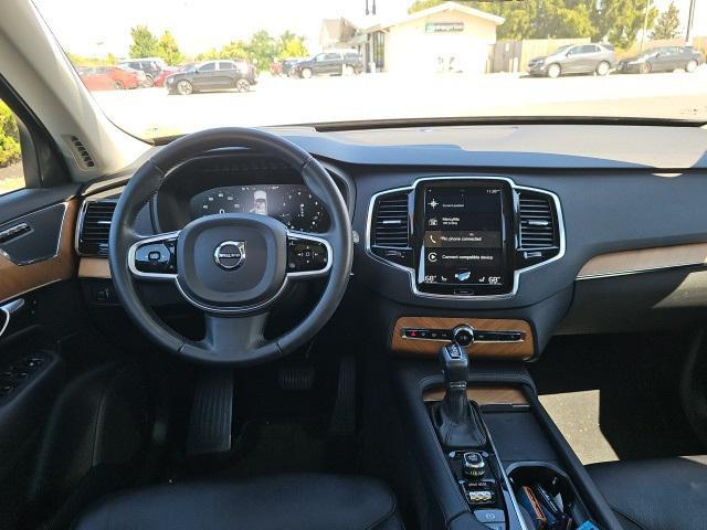 Photo of 2021 Onyx Black Metallic Volvo XC90