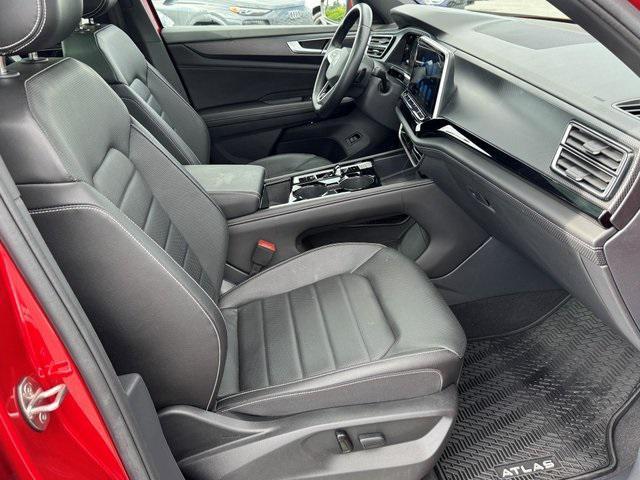 Photo of 2024 Aurora Red Metallic Volkswagen Atlas Cross Sport