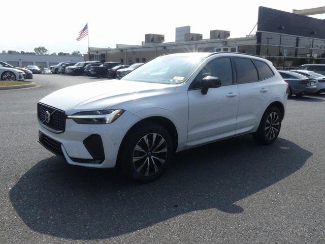 Photo of 2024 Crystal White Metallic Volvo XC60