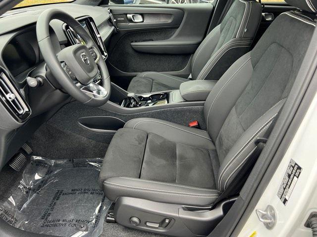 Photo of 2024 Crystal White Volvo C40 Recharge Pure Electric