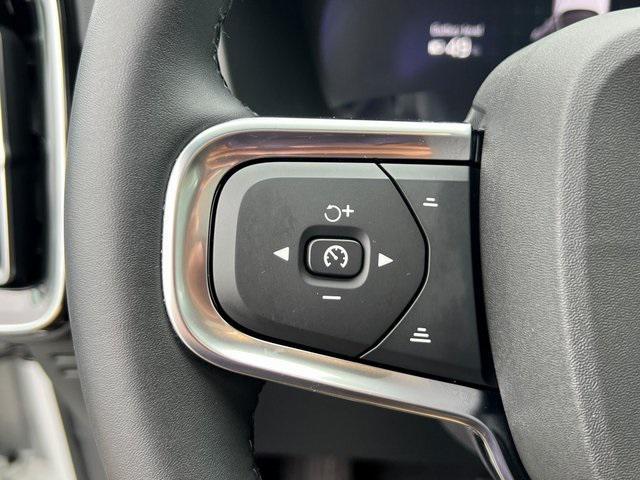 Photo of 2024 Crystal White Volvo C40 Recharge Pure Electric