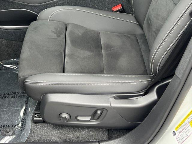 Photo of 2024 Crystal White Volvo C40 Recharge Pure Electric