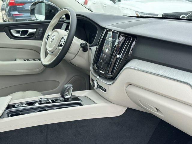 Photo of 2025 Crystal White Metallic Volvo XC60 Plug-In Hybrid