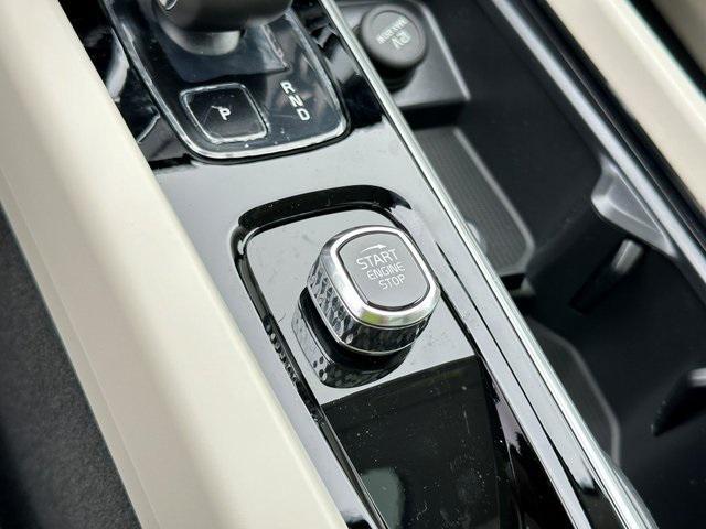 Photo of 2025 Crystal White Metallic Volvo XC60 Plug-In Hybrid