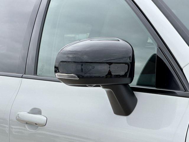 Photo of 2025 Crystal White Metallic Volvo XC60 Plug-In Hybrid