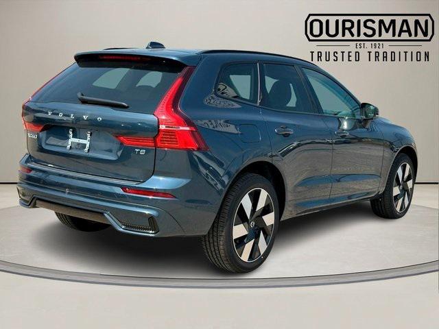 Photo of 2025 Blue Volvo XC60 Plug-In Hybrid
