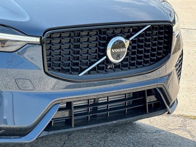 Photo of 2025 Blue Volvo XC60 Plug-In Hybrid