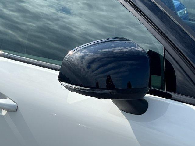 Photo of 2022 Crystal White Volvo C40 Recharge Pure Electric