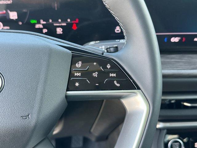 Photo of 2025 Glacier White Metallic Audi Q5