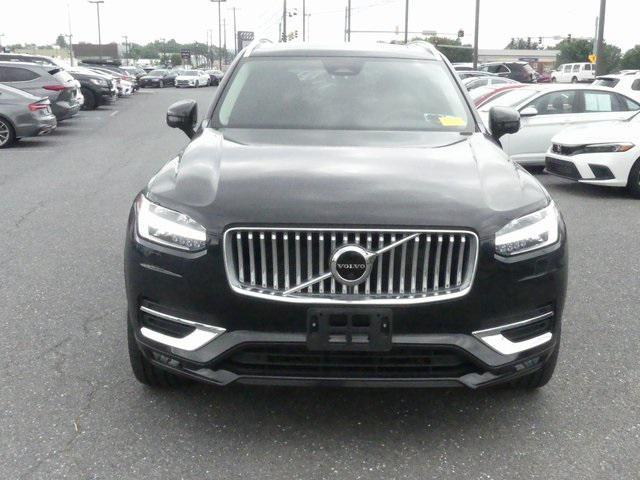 Photo of 2023 Onyx Black Volvo XC90
