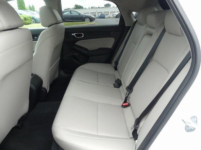Photo of 2022 Platinum White Pearl Honda Civic