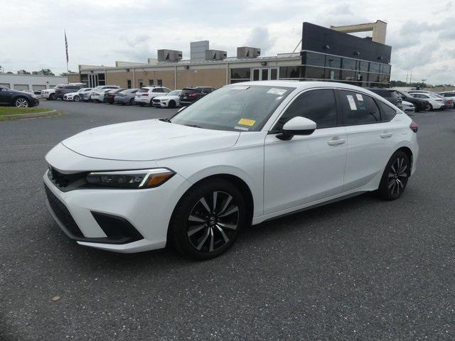 Photo of 2022 Platinum White Pearl Honda Civic