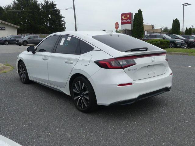 Photo of 2022 Platinum White Pearl Honda Civic