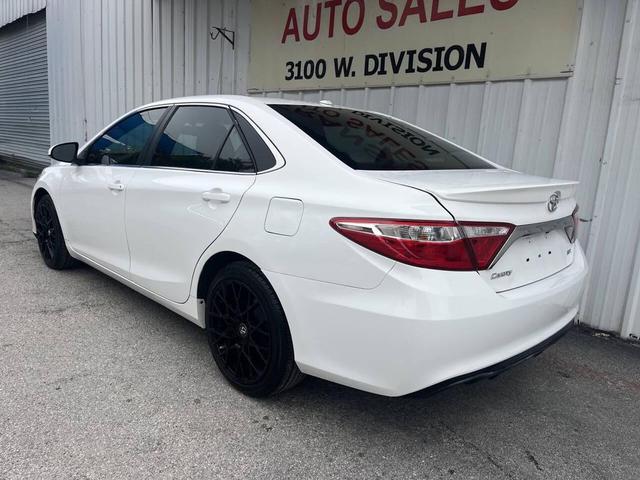 Photo of 2017 White Toyota Camry