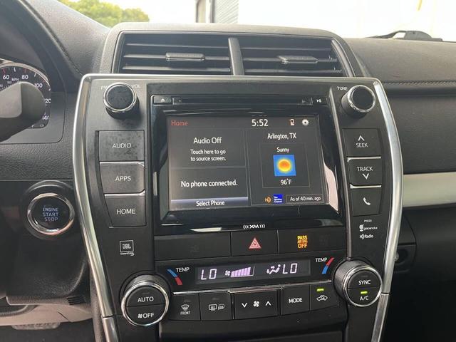 Photo of 2017 White Toyota Camry