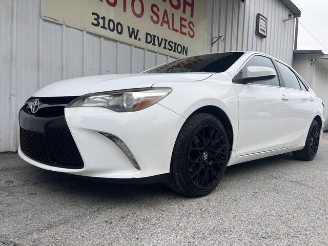 Photo of 2017 White Toyota Camry