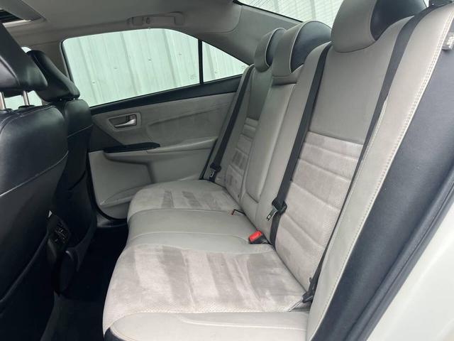 Photo of 2017 White Toyota Camry