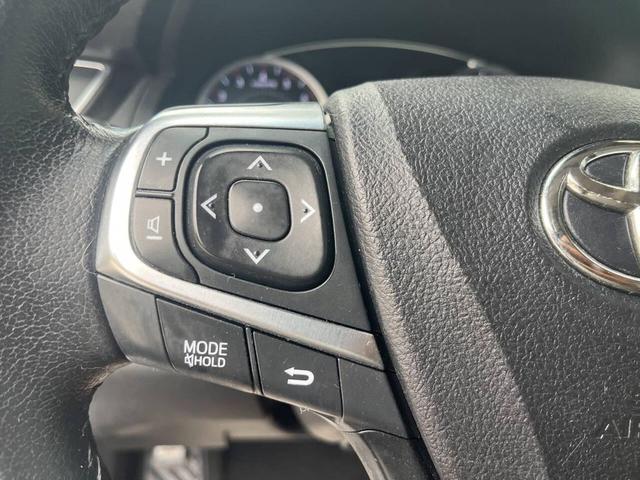 Photo of 2017 White Toyota Camry
