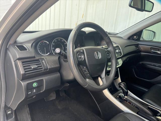 Photo of 2013 Alabaster Silver Metallic Honda Accord