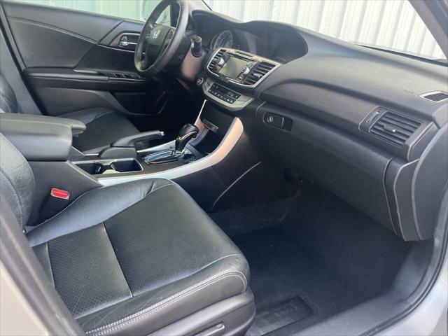 Photo of 2013 Alabaster Silver Metallic Honda Accord