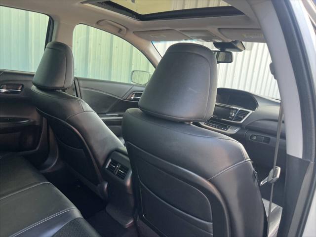 Photo of 2013 Alabaster Silver Metallic Honda Accord