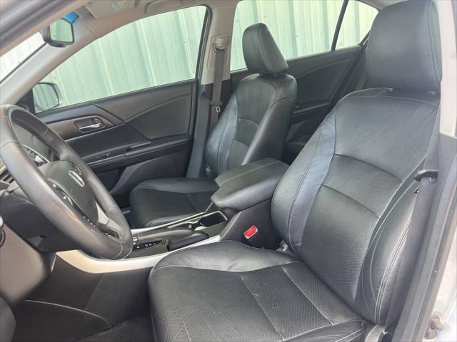 Photo of 2013 Alabaster Silver Metallic Honda Accord